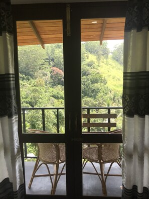 Interior - Beautiful Mountain View ,surrounded inTea state close to Kandy city ! (Kandy)