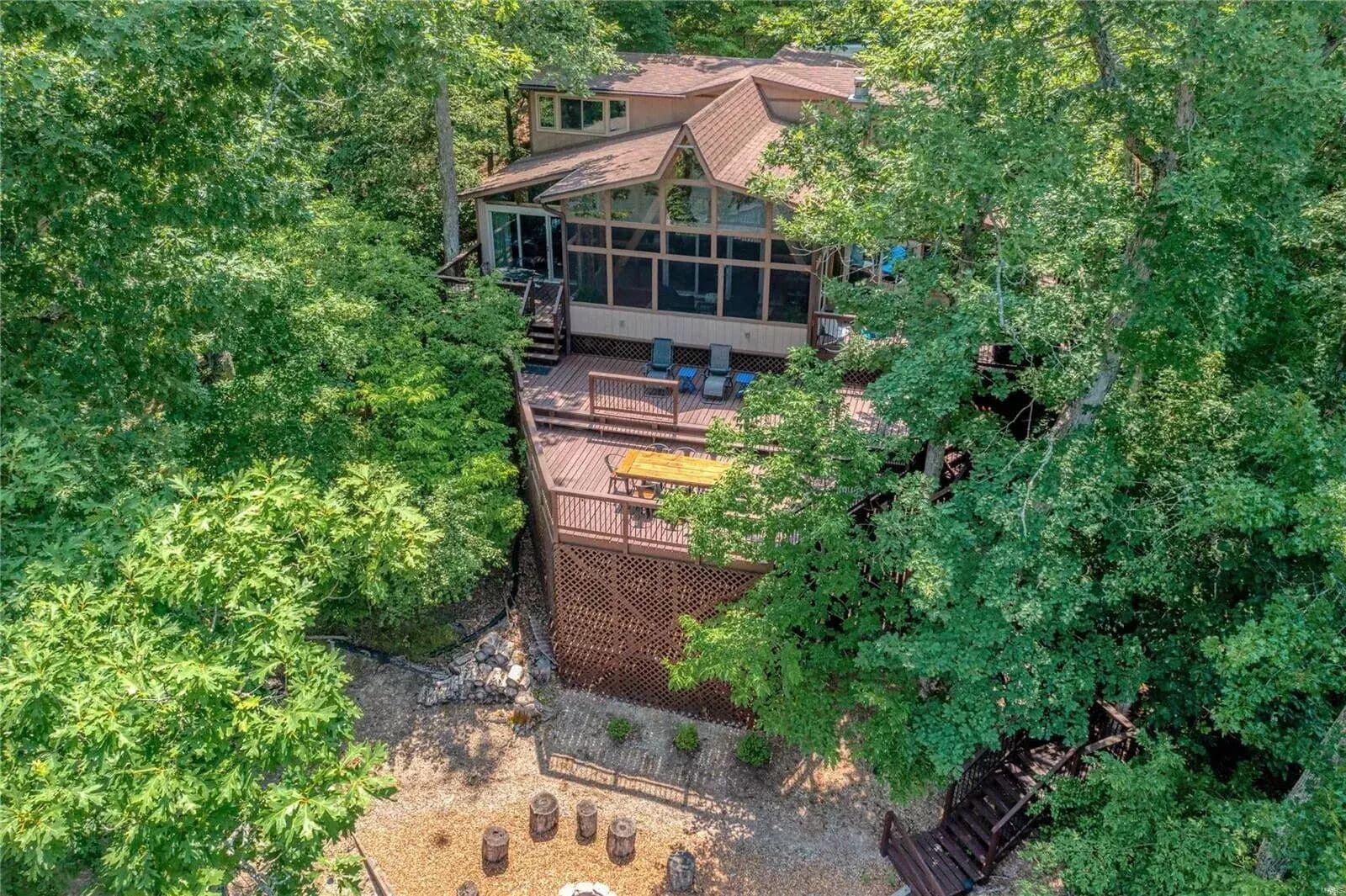 Peaceful and Private Lake Side Chalet in Gated Innsbrook Community