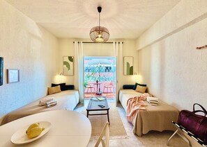 2 bedrooms, desk, iron/ironing board, free WiFi