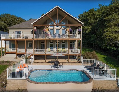 Lakefront House w/ Pool, Boat Dock & views of Old Kinderhook Golf Course 