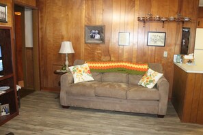 TV - Relaxing, quiet country setting.  Close to many Mountain activities! (Sugar Grove)