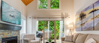 Tranquil Coastal Retreat!