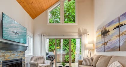 Tranquil Coastal Retreat!