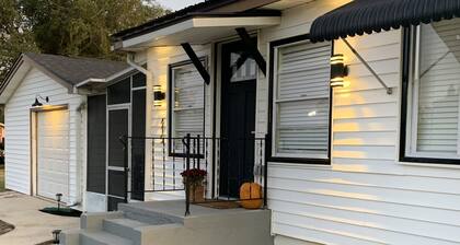Reduced No clean fee Central to Tavares and Mt Dora Fish, Shop, art, music