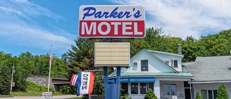 Façana frontal de l'allotjament