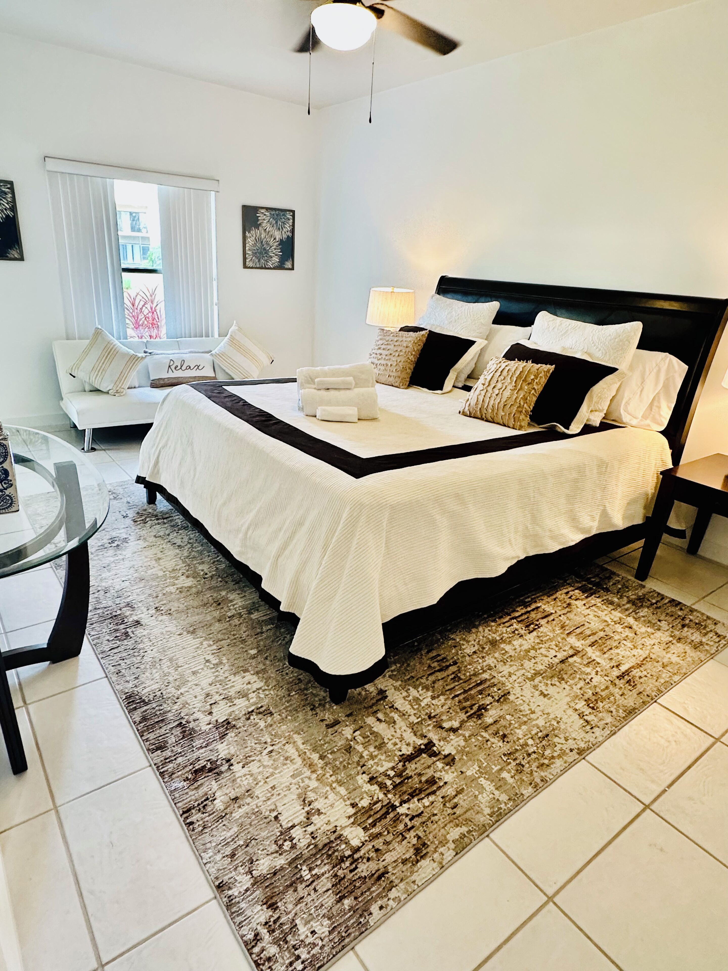 2 bedrooms, iron/ironing board, WiFi, bed sheets