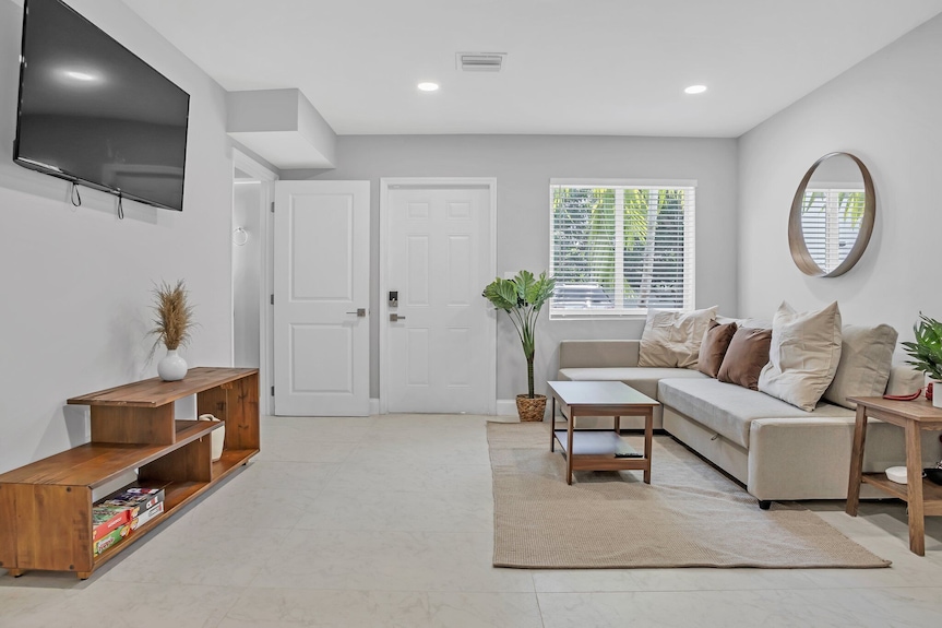 Up To 30 Guests In 3 Identical Brand New Townhomes In Downtown Fort Lauderdale - Fort Lauderdale