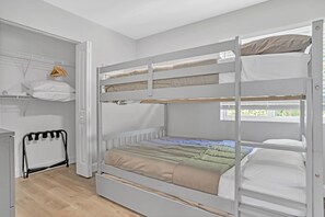 9 bedrooms, in-room safe, desk, iron/ironing board - Up to 30 Guests in 3 Identical Brand New Townhomes in Downtown Fort Lauderdale (Fort Lauderdale)