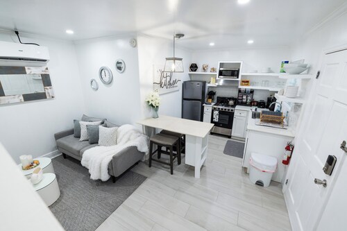 Oasis on Poitier in Nassau Bahamas - your private retreat.