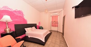 Deluxe Double Room | Premium bedding, bed sheets - 4a Calle Poniente (Santa Ana)