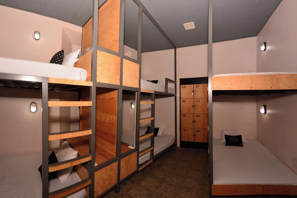 Economy Shared Dormitory | Premium bedding, bed sheets