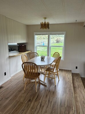 Dining - Cozy Quiet Home on Sage Creek (Dell)