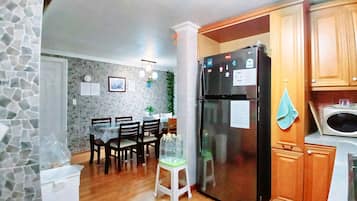 Fridge, microwave, stovetop, electric kettle