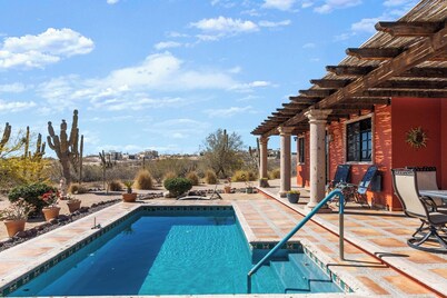 Gorgeous Private Home with 360 degree Vistas and Heated Pool 