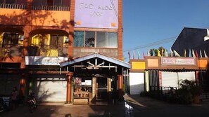 Façana frontal de l'allotjament