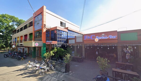 Façana frontal de l'allotjament