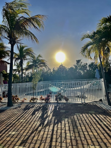 Ocean Breeze House - Summer fun Sleeps 8 boating, fishing and 🦞 Lobster season.