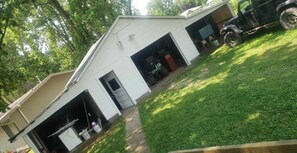 Exterior - Cozy 3 bedroom family friendly home in pike county IL  (Pleasant Hill)