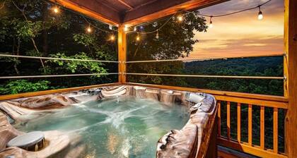 Unique Cabin! Close to Blue Ridge GA and Murphy NC. Hot tub has an amazing view.