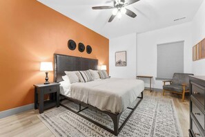 7 bedrooms, iron/ironing board, travel cot, free WiFi - LAZY RIVER, Pools, Lake View, Game Room, Sleeps 24 (Kimberling City)