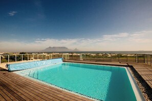 Piscine extérieure, piscine chauffée