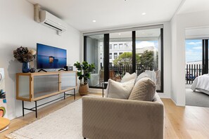 Deluxe Apartment | Living room