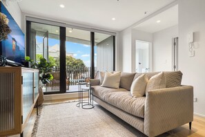 Deluxe Apartment | Living area