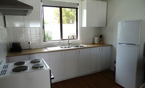 Fridge, microwave, oven, stovetop - Entire Group! Three 2-bedroom units in Port Victoria - perfect for large groups (Port Victoria)
