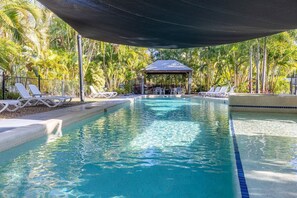 Pool - Ocean House - 4 BR w/ Private Pool - 100m to Beach (Agnes Water)