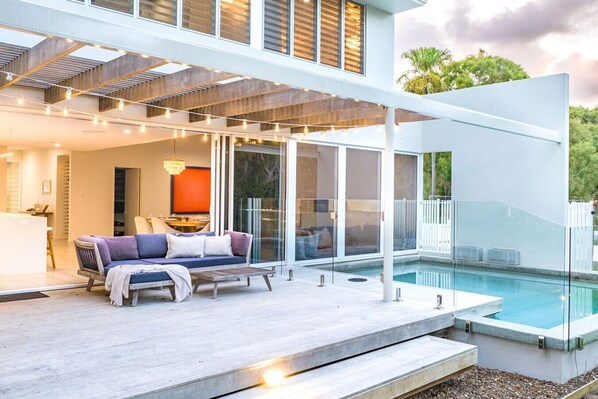 Pool - Ocean House - 4 BR w/ Private Pool - 100m to Beach (Agnes Water)