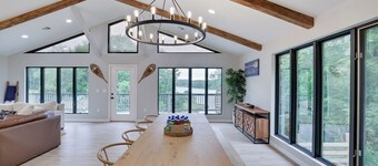 Private Heated POOL• Lakeview• HotTub• Movie Theater• Games
