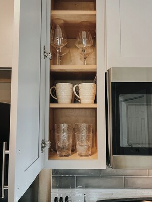 Interior - Cozy+Stylish Modern Getaway - Close to I-75 & Braves Stadium (Marietta)