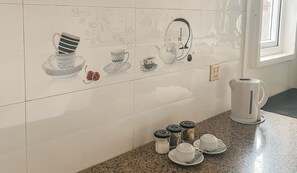 Habitación doble superior | Cocina privada | Tetera eléctrica y periquera