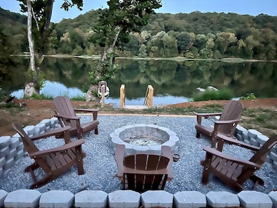 Waterfront property in Harpers Ferry - Private River Access
