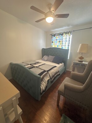 2 bedrooms, WiFi, bed sheets - A Private Room in a House (London)