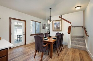 Dining - Central Location with Western Flair (Bozeman)