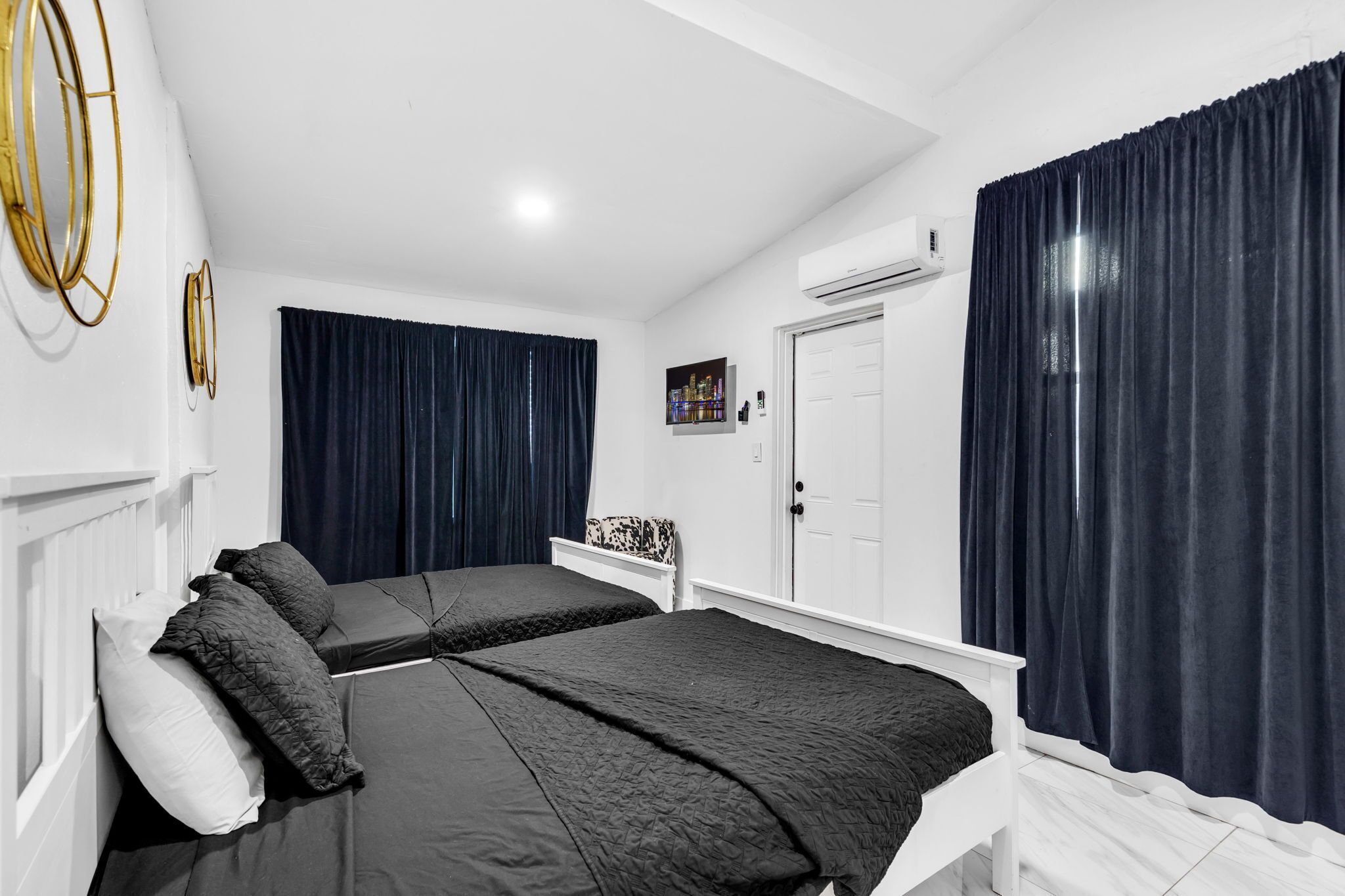 4 dormitorios, escritorio, wifi gratis y ropa de cama