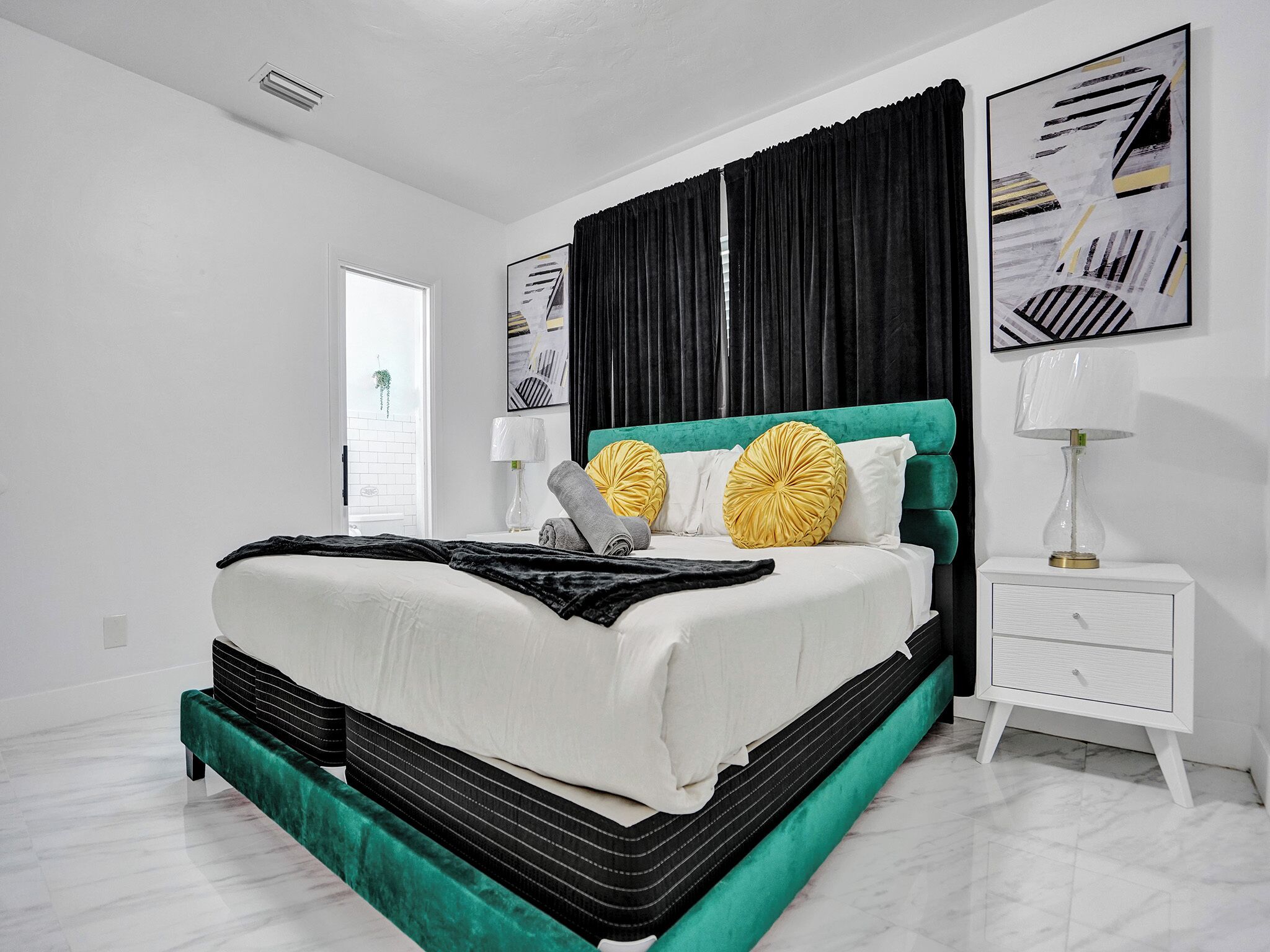 4 habitaciones, escritorio, wifi gratis y ropa de cama 