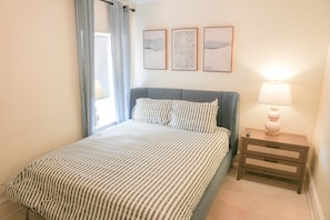 4 bedrooms, iron/ironing board, free WiFi, bed sheets