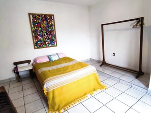 3 habitaciones, tabla de planchar con plancha y wifi gratis 