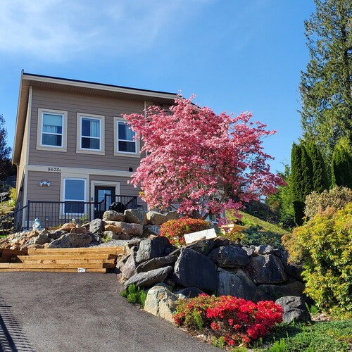 Mountain View Garden House Near Fishing/ Heritage Park / Coliseum/Hwy1