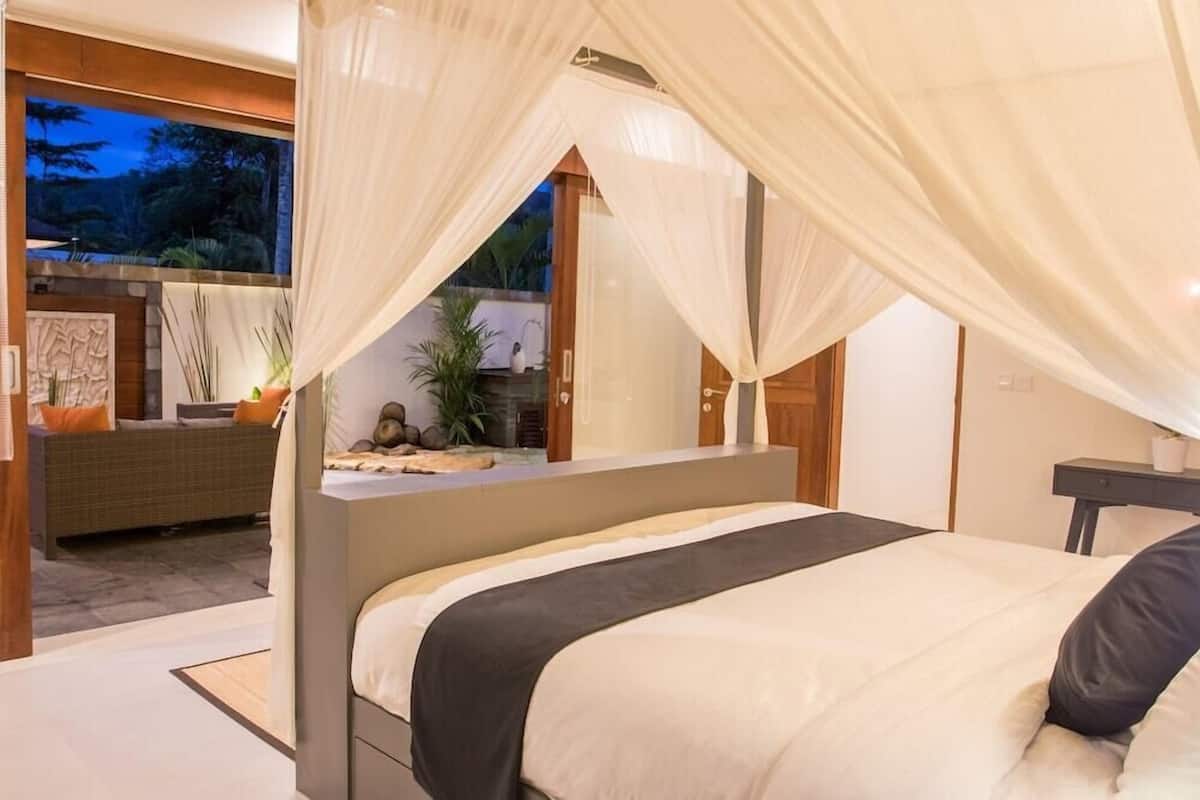 Két bảo mật tại phòng, bàn, nôi (giường cho trẻ sơ sinh) miễn phí 
