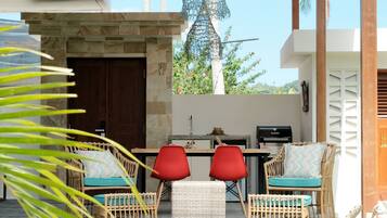 Villa Design, 1 trÚs grand lit, piscine privée, en bord de piscine (Kado) | Piscine privée