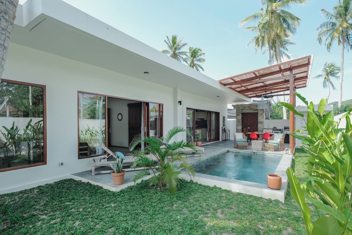 Biệt thự có thiết kế đặc sắc, 1 giường cỡ king, hồ bơi riêng, cạnh hồ bơi (Kado) | Hồ bơi riêng