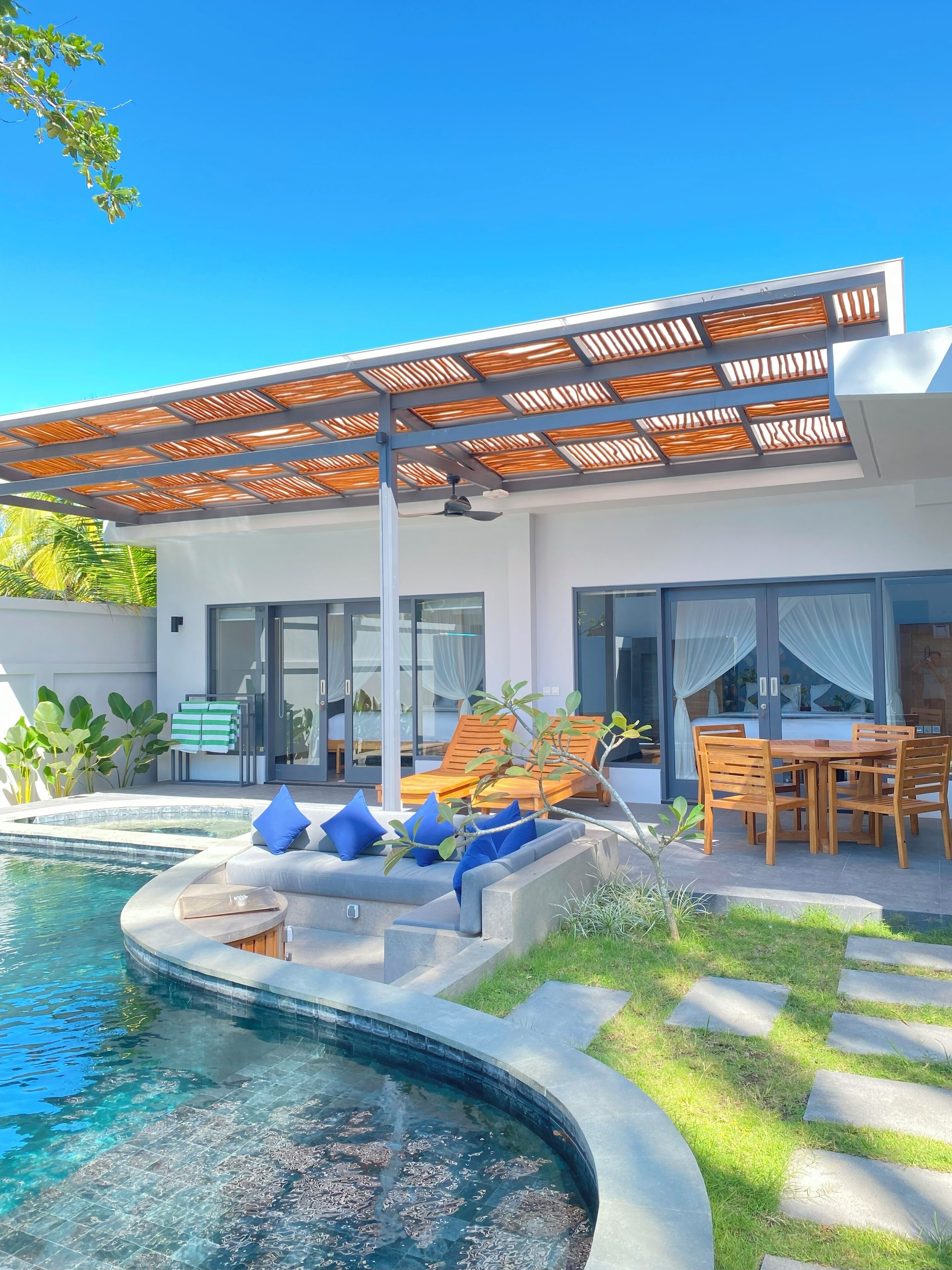 Villa Executive, 2 camere da letto, vista piscina, lato piscina | Vista giardino