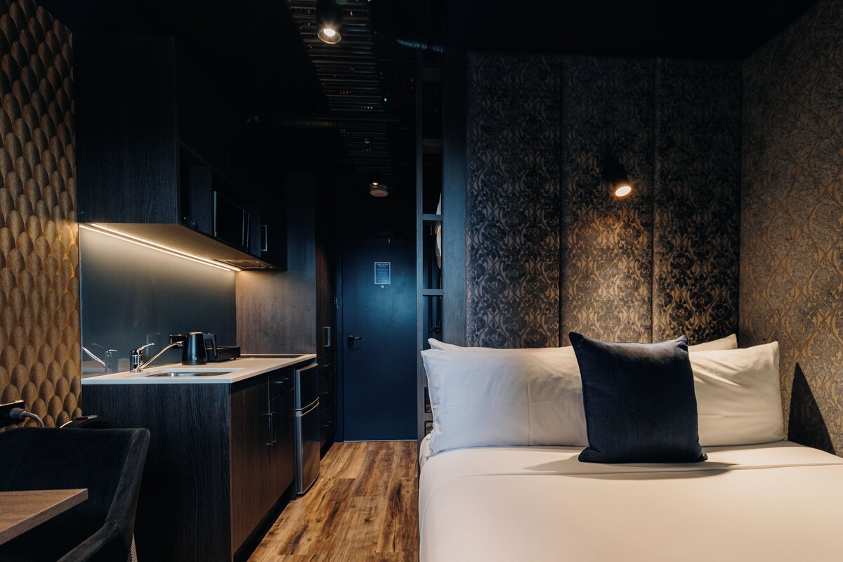 Studio (Cozy) | Verduisterende gordijnen, een strijkplank/strijkijzer, gratis babybedden