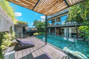 Piscine extérieure