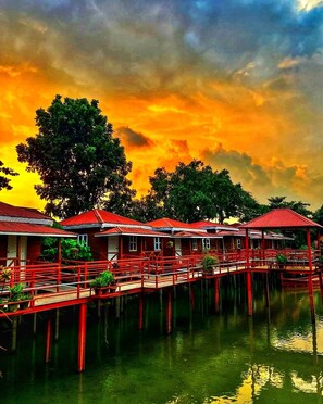 Premium Cottage - Shaira Garden Resort (Bandar)