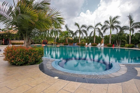BBQ/picnic area. Shaira Garden Resort