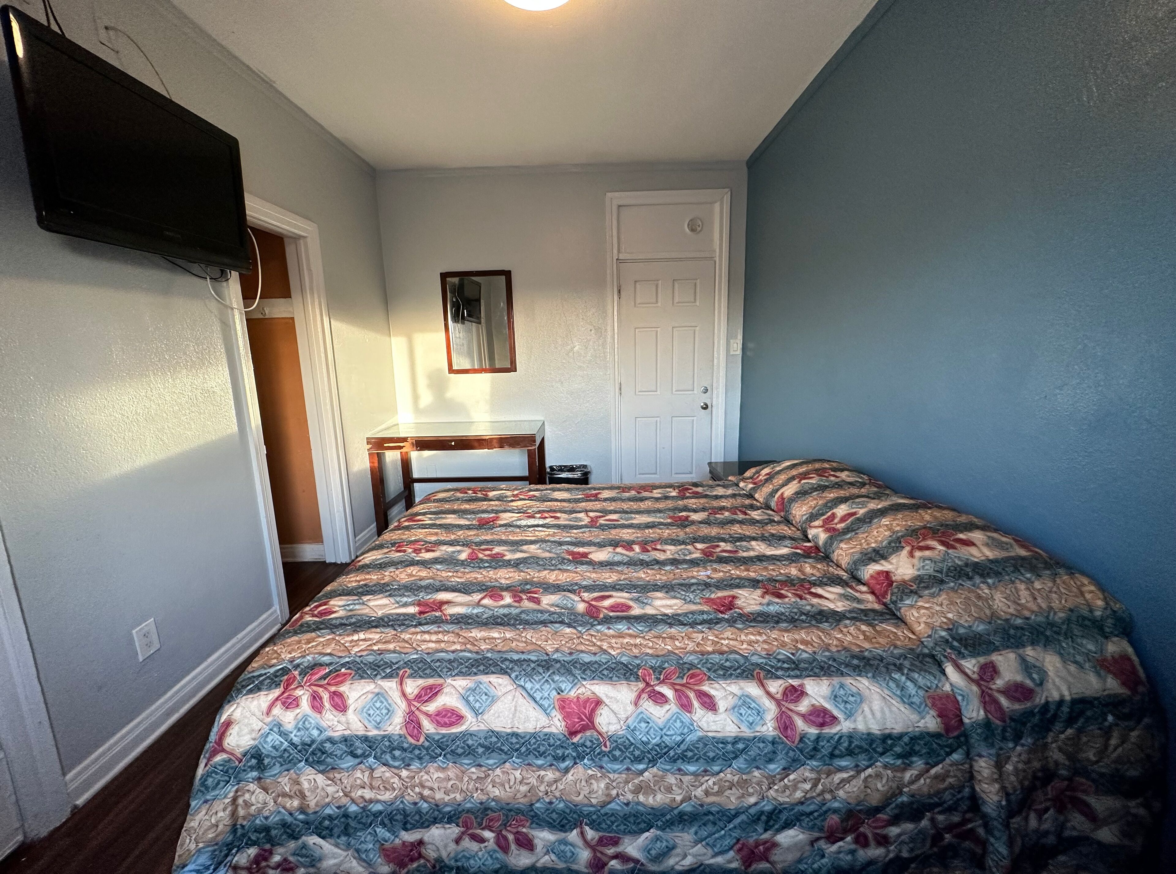 1 bedroom, free wifi, bed sheets